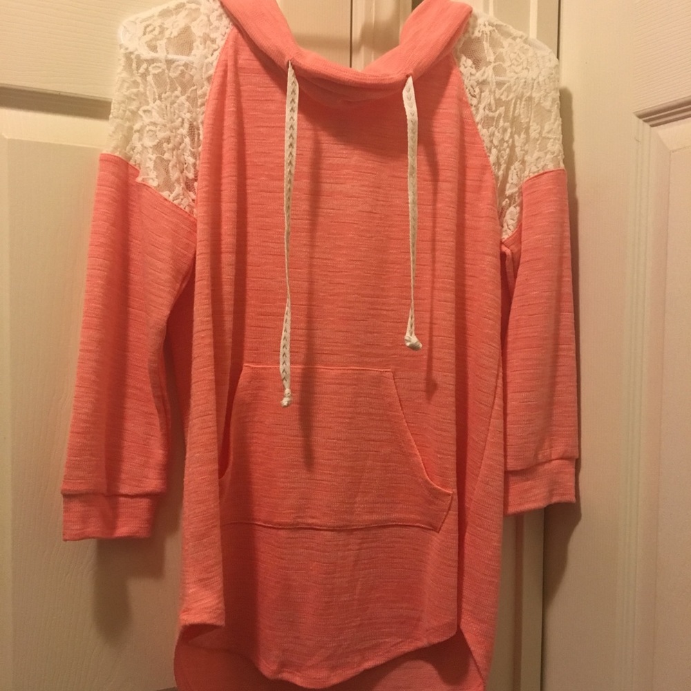 Long sleeve pullover